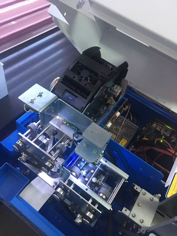 安全出入，，，，，，与同胞共同前行